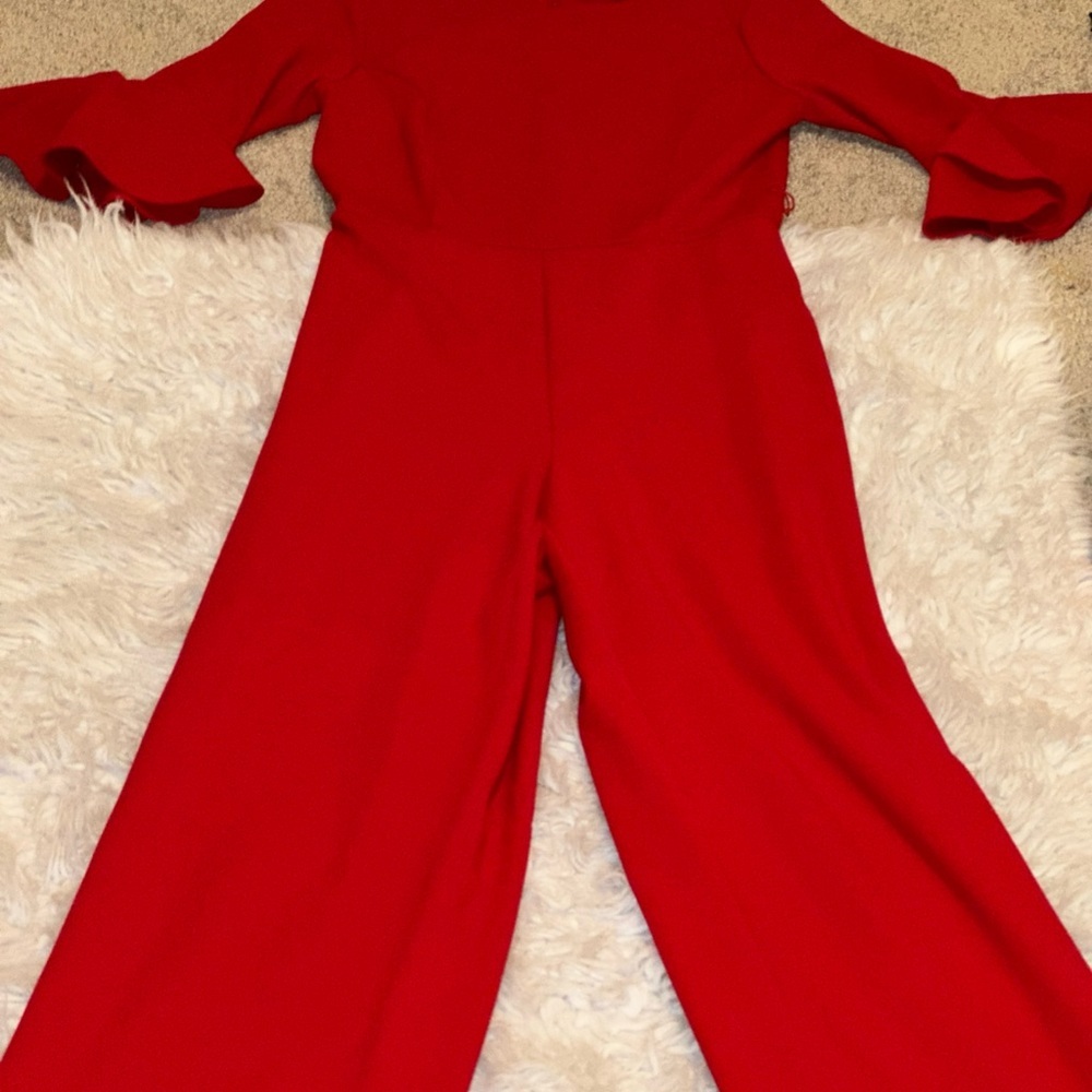 DKNY Women’s Red  Flutter Sleeve Neck Cropped Belted Ju mpsuit  Size 2 Small - Picture 3 of 9